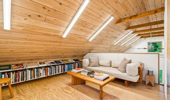 411 Bennett Rd, Barnard, VT 05031
