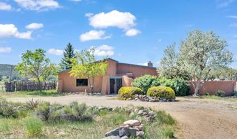 42 Hondo Seco Rd, Arroyo Hondo, NM 87513