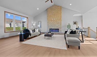 266 E SWEETWATER Way, Appleton, WI 54913