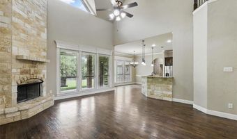 209 Ellis Creek Dr, Weatherford, TX 76085