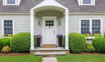 4 Old Stone Rd, Darien, CT 06820
