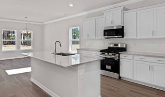 23292 WORCESTER Ln, Athens, AL 35613