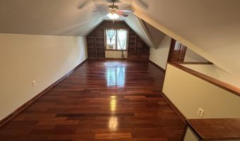 1748 Town Home Dr, Apex, NC 27502