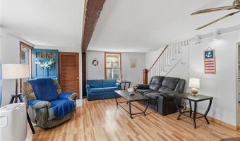 34 Platt St, Bristol, RI 02809