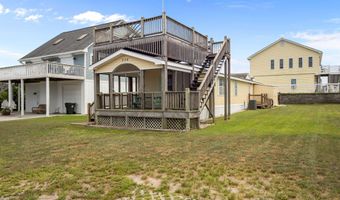 204 Winston Ave, Atlantic Beach, NC 28512