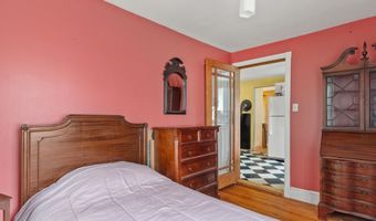 648 Raymond Rd, Chester, NH 03036