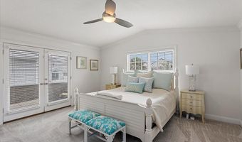 53 OCEANSIDE Dr, Atlantic Beach, FL 32233