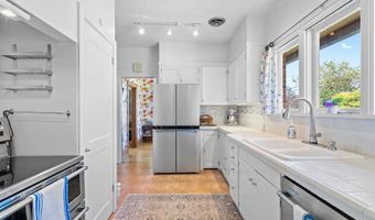 247 4TH St, Athena, OR 97813