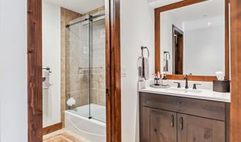 405 VILLAGE Rd 405, Breckenridge, CO 80424