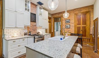 527 E High St, Ashley, OH 43003