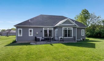 1123 N Dewey St, Auburn, IN 46706