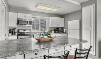 524 Lakeshore Cir, Annandale, MN 55302