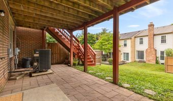 19 SHAGBARK Ct, Rockville, MD 20852