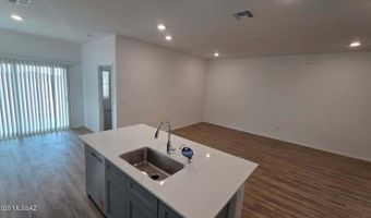 1034 S Chatfield Ave, Vail, AZ 85641