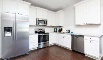 5421 Rowling Dr, Ames, IA 50014