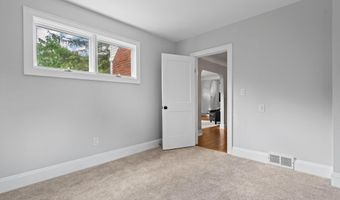 2050 Camelot Rd, Ann Arbor, MI 48104