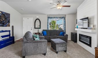 810 NE Meadow Landing Dr, Ankeny, IA 50021