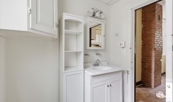78-80 Loomis St, Burlington, VT 05401