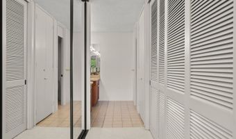 250 Kawaihae St 15C, Honolulu, HI 96825