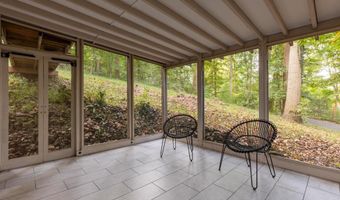 427 WALDEN Ln, Hockessin, DE 19707