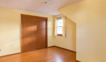 1717 E LINDBERGH St, Appleton, WI 54911