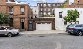 197 Lark St, Albany, NY 12210