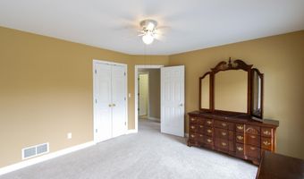 915 Woods Run Rd, Bardstown, KY 40004