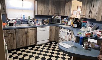 17 WEST Dr, Bayonne, NJ 07002