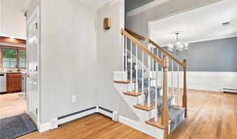 6 Cathedral Ct, Cumberland, RI 02864
