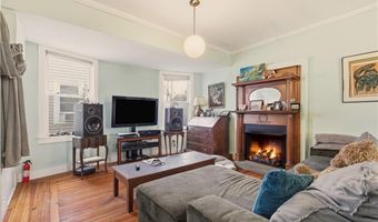 51 Warner St, Newport, RI 02840