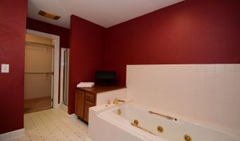 15 Ash Hill Ct, Batesville, IN 47006