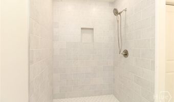 100 Williamsburg Ln, Athens, GA 30605