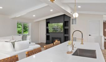 139 LAURA Ct, Basye, VA 22810
