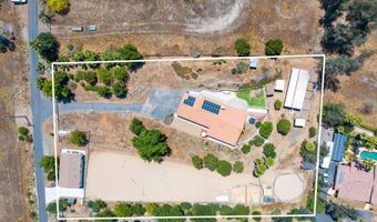 2605 Kauana Loa Dr, Escondido, CA 92029