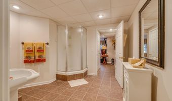 19175 Sterling Dr, Abingdon, VA 24211