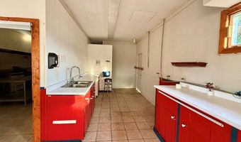 21 Fair St, Baxley, GA 31513