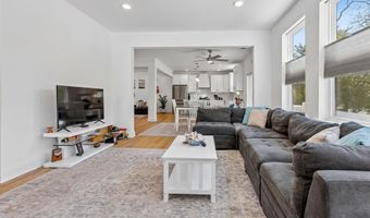 1 Melinda Ct, Bayville, NJ 08721