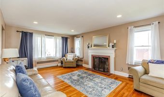 26 Dover Ave, East Providence, RI 02914