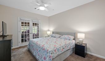 191 SOMERVELLE St 205, Alexandria, VA 22304