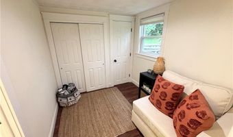10 Lakeside Dr, Charlestown, RI 02813