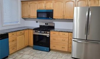 25 Old Oak Ave Ave 1, Cranston, RI 02920