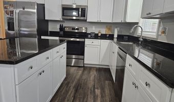 792 Cottage St, Athol, MA 01331