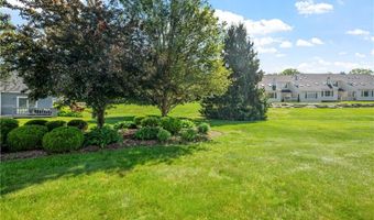 96 Nipmuc Trl B, North Providence, RI 02904