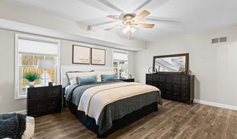 1329 Westbrooke Terrace Dr, Ballwin, MO 63021