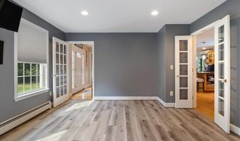 4 Dunnmoore Dr, Bow, NH 03304
