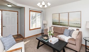 1102 9th Ave SE, Altoona, IA 50009