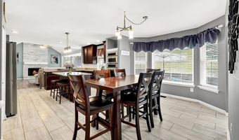 1316 Red Oak Plantation Dr, Ballwin, MO 63021
