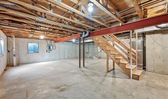 1831 Haverford Dr, Algonquin, IL 60102