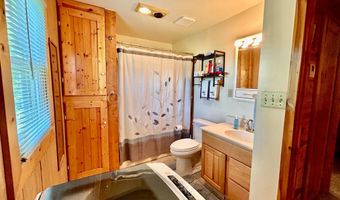 N15043 BOLANDER LANDING RD, Amberg, WI 54102
