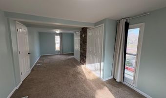 903 L St, Aurora, NE 68818